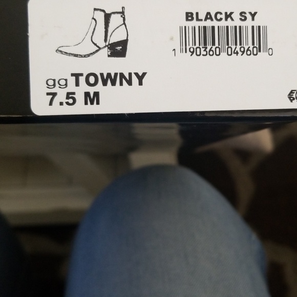 🆕️ G by Guess Towny Bootie - Picture 12 of 15